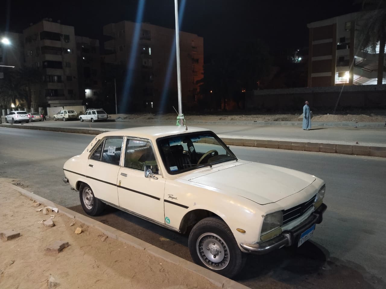 سيارة